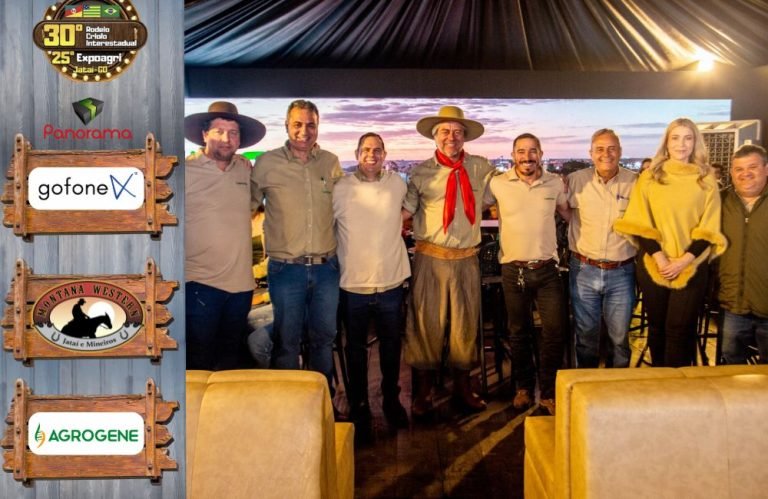 Galeria de Fotos Estande da Agrogene recebe visitantes no 1º dia da Campeira 2025