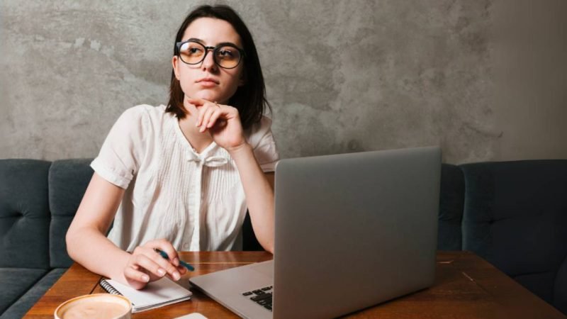 Geração Z: entre o desânimo e a esperança do primeiro emprego