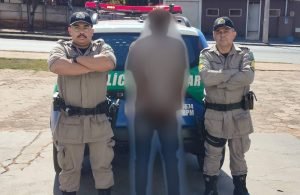 Homem é preso por agredir esposa em Itajá após desentendimento familiar