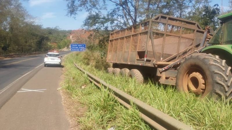 Homem morre após ser atropelado por trator enquanto estava enrolado em colchão na BR-364, em Mineiros