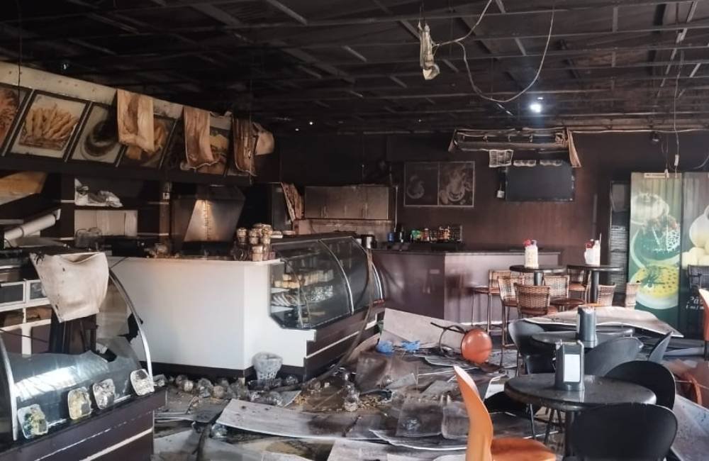 Incêndio atinge prédio comercial no centro de Quirinópolis e é controlado pelo Corpo de Bombeiros