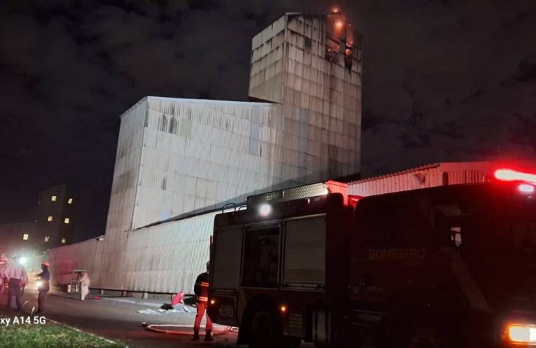 Incêndio em fábrica de fertilizantes em Rio Verde deixa um morto e mobiliza grande operação dos bombeiros