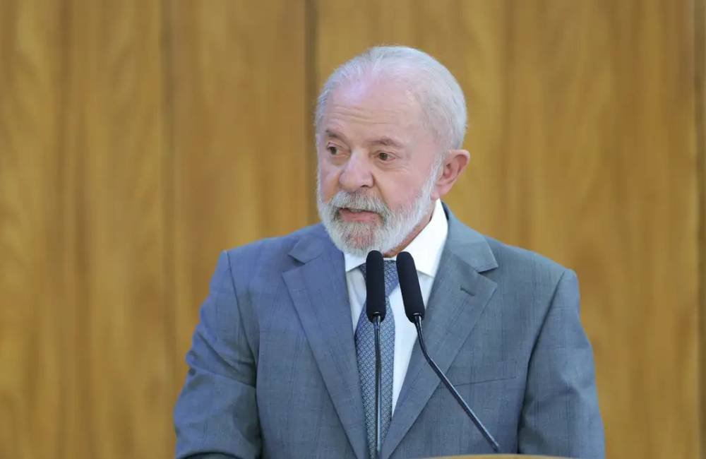 Lula veta aumento de número de deputados na Câmara