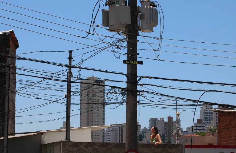Novas penas mais duras para furto de cabos de energia entram em vigor no Brasil