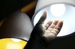 ONS avalia retorno do horário de verão para enfrentar riscos no fornecimento de energia elétrica