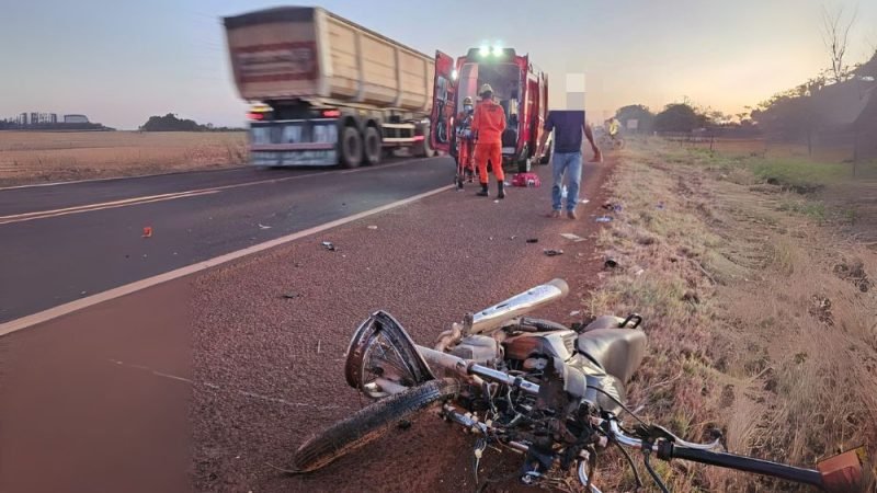 Acidente grave com motociclista deixa vítima ferida na GO-050, em Jataí