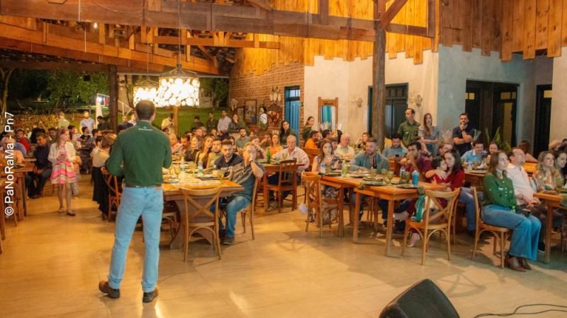 Churrascada da 3ª Safra Sow Campo celebra trajetória de crescimento em Jataí