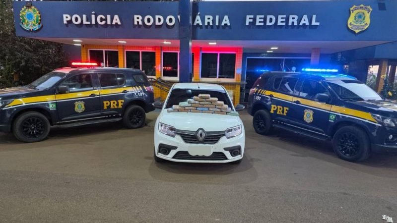 PRF apreende 23 kg de “supermaconha” escondidos em veículo na BR-060, em Jataí