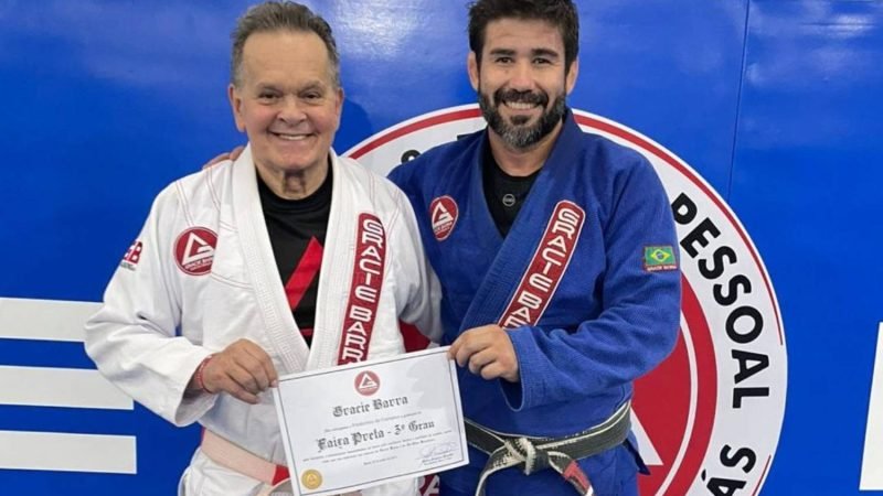 VÍDEO | Professor Frederico Campos é graduado com 3º grau na faixa preta de jiu-jitsu em Jataí