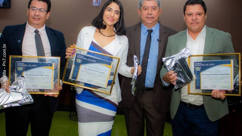 COBERTURA FOTOGRÁFICA | Veja as fotos da solenidade que homenageou 27 advogados na Câmara Municipal de Jataí