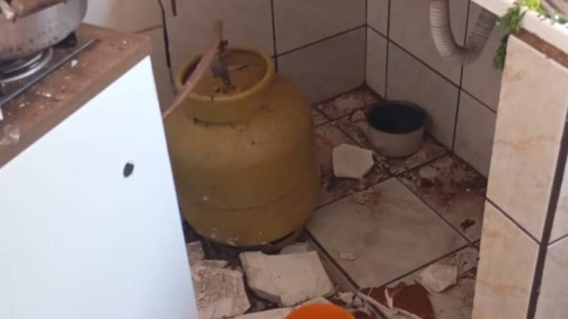 Explosão por vazamento de GLP provoca incêndio em residência no Bairro Gameleira, em Rio Verde