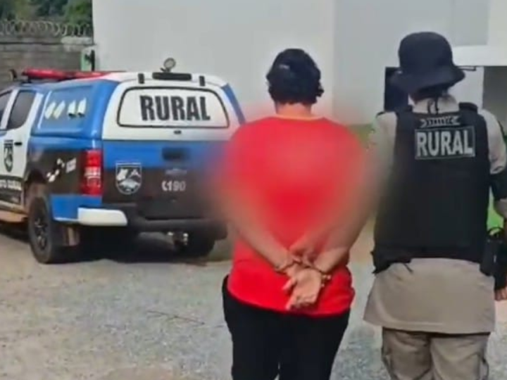 Foragida do DF que matou mulher com mais de 70 facadas é presa