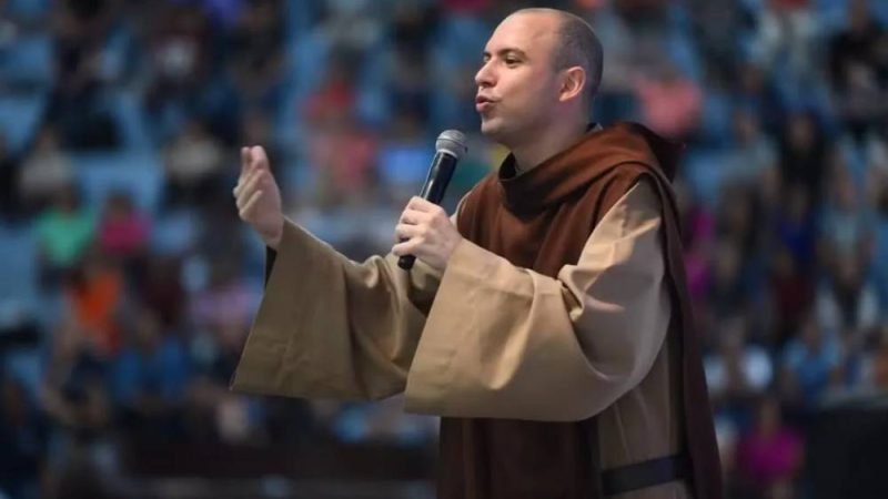 Frei Gilson confirma presença no DNJ 2025 em Goiás e promete emocionar juventude católica com fé e música