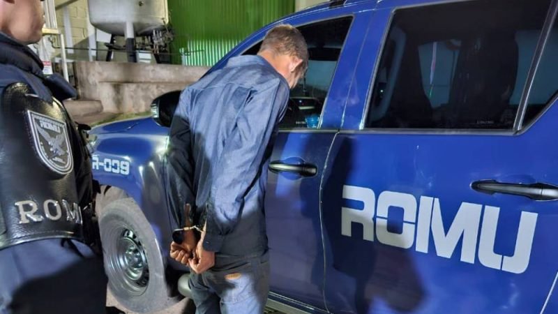 Homem é preso em bar após tentar invadir casa da ex e descumprir medida protetiva em Rio Verde