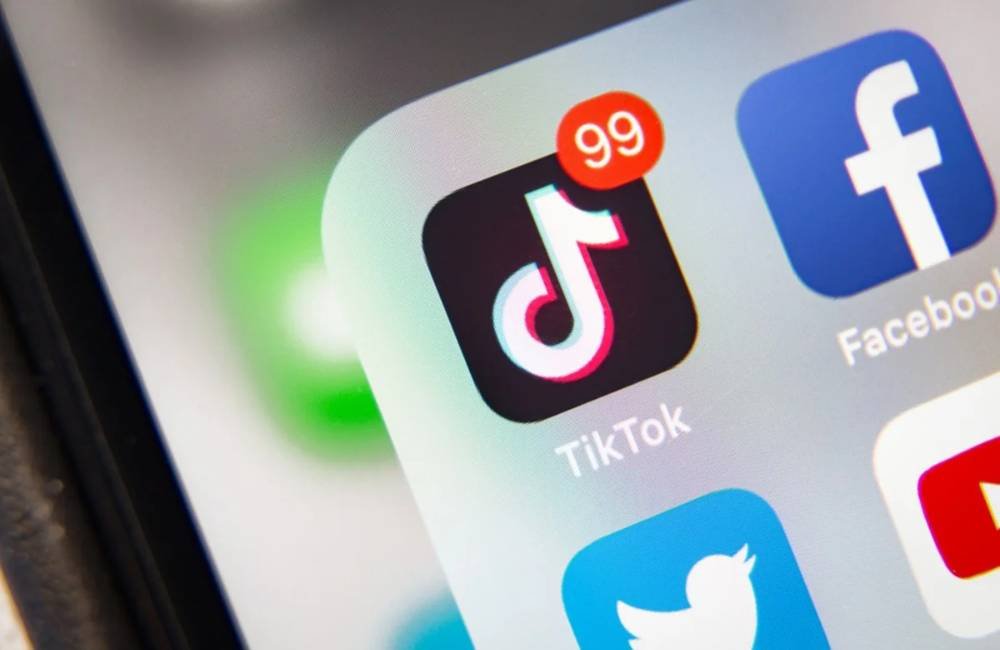 Jovem morre e outra fica gravemente ferida após desafio perigoso do TikTok
