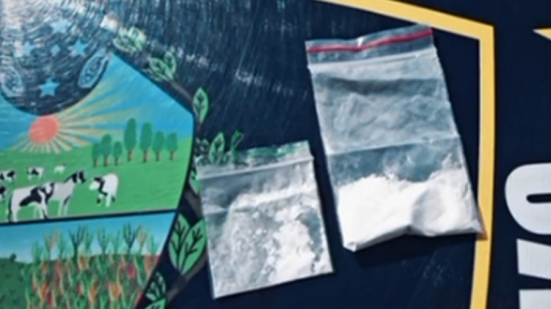 Motorista bêbado é preso com drogas em Jataí