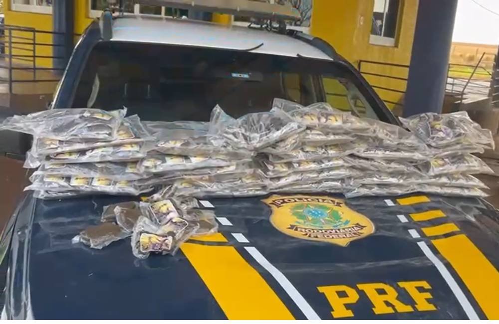 PRF apreende 31 kg de haxixe escondidos em caminhonete