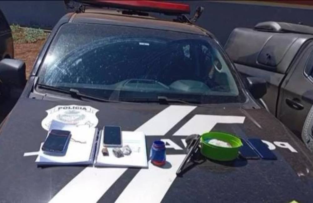 Polícia Civil realiza operação em Jataí e apreende drogas e arma usada em disparos na cidade