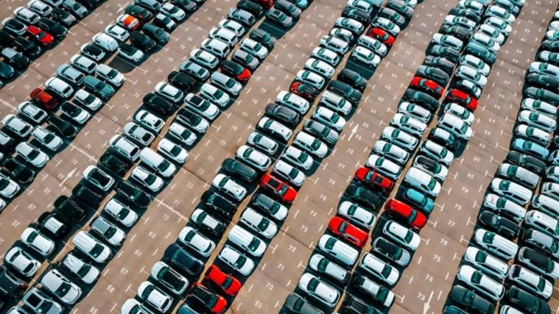 Anfavea alerta para risco de paralisação da produção de veículos no Brasil
