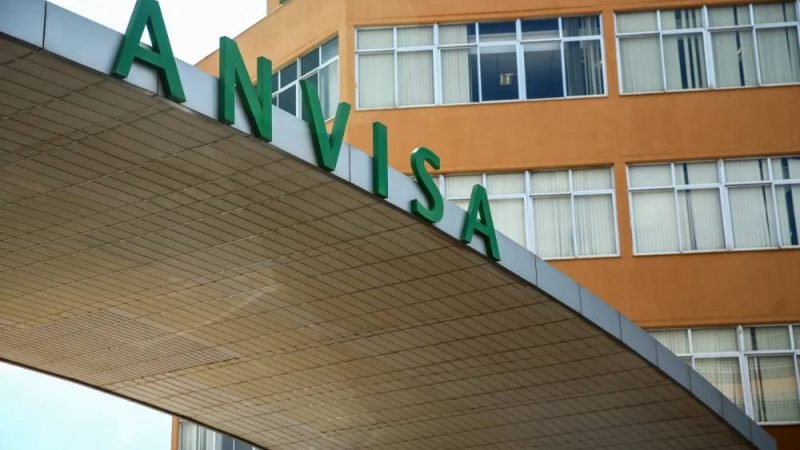 Anvisa bane oito produtos capilares irregulares e determina recolhimento