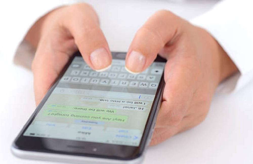 Desentendimento familiar no WhatsApp acaba com tiro na cabeça de mulher em Anápolis