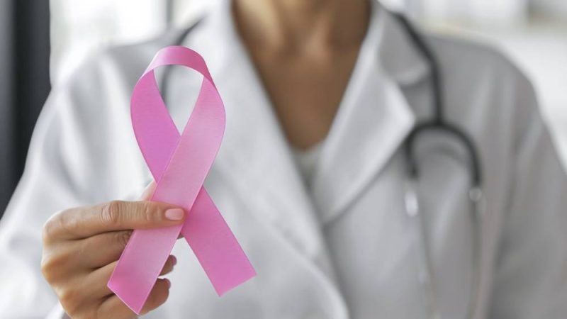 Dia Mundial de Combate ao Câncer de Mama: especialistas reforçam prevenção e exames regulares