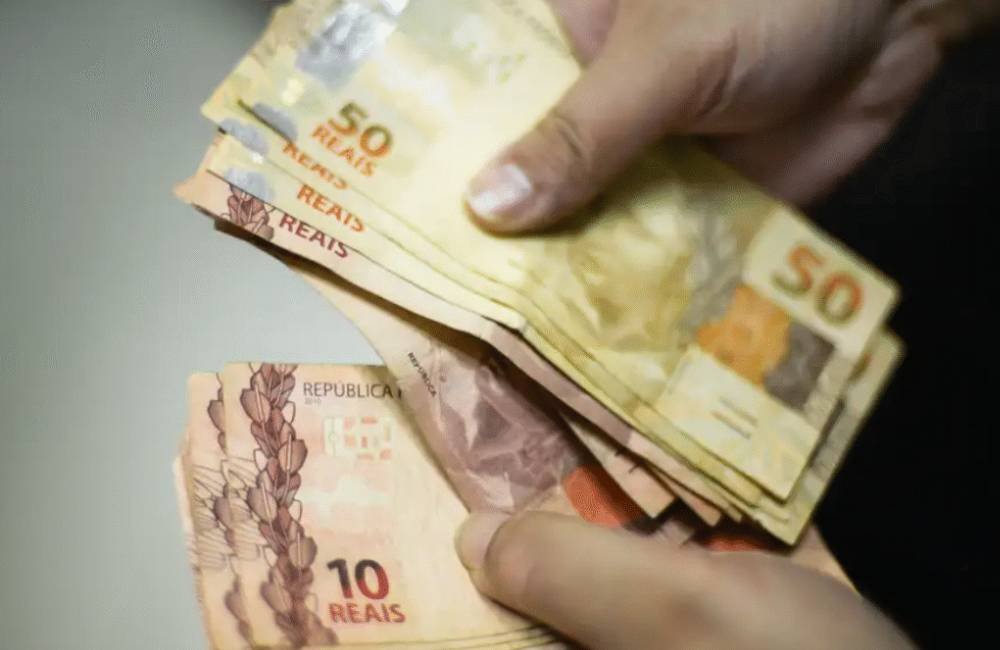 Goiás sobe no ranking nacional e ocupa 10º lugar entre os estados com mais inadimplentes