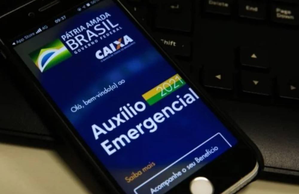 Governo inicia cobrança milionária de quem recebeu auxílio emergencial indevido