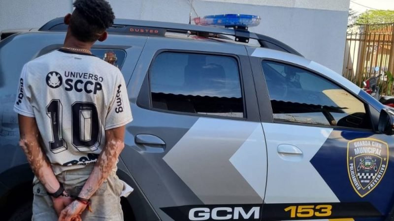 Homem é preso em flagrante por tentar matar rival na rodoviária