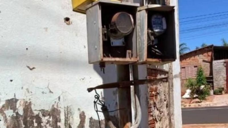 Imóveis desocupados são alvo de furto e têm fiação elétrica levada em Jataí