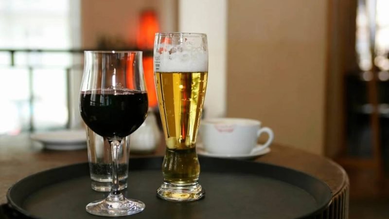 Metanol pode estar em vinhos e cervejas? Especialistas alertam sobre risco oculto em suas bebidas