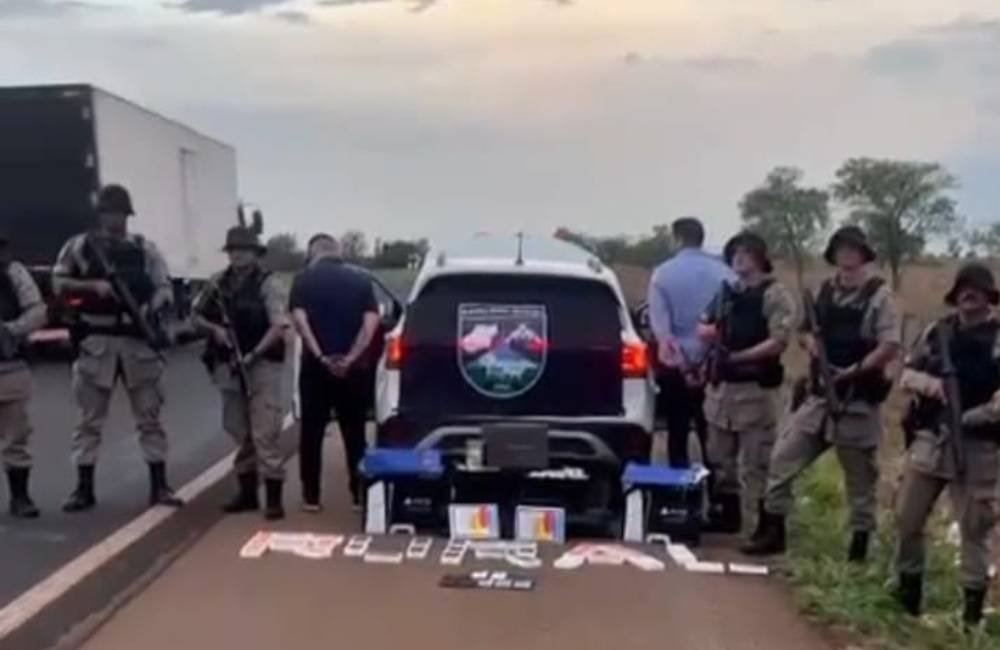 PMGO apreende mais de meio milhão de reais em produtos contrabandeados na BR-060