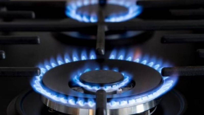 Petrobras anuncia redução de 1,7% no preço do gás para distribuidoras a partir deste sábado