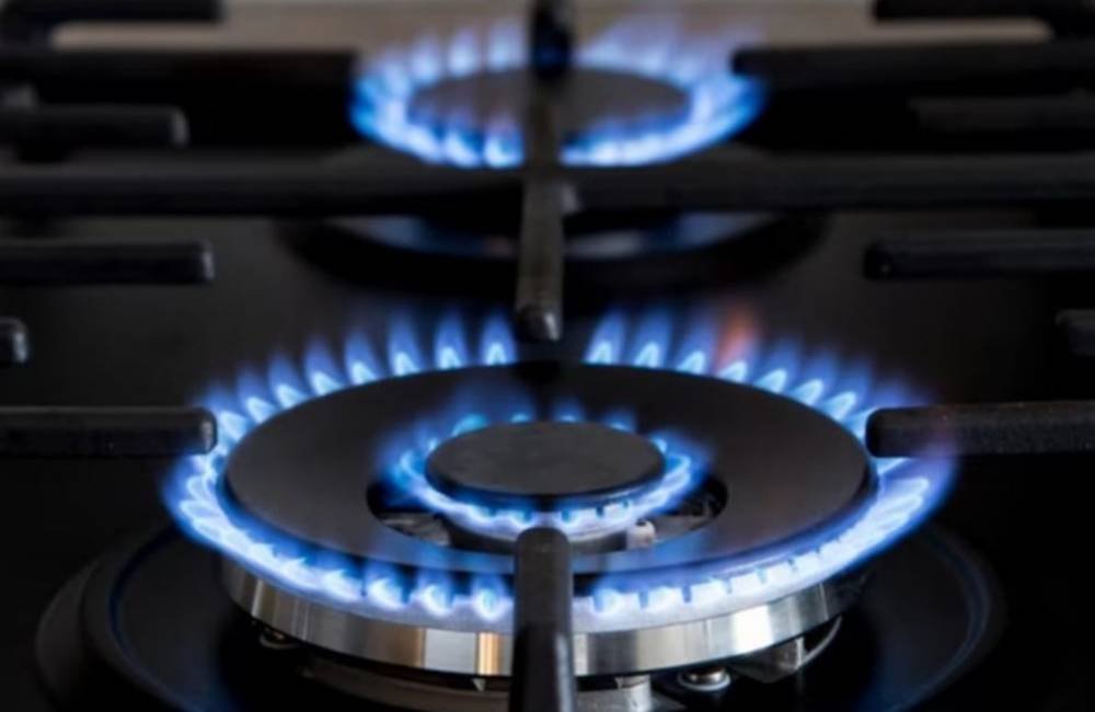 Petrobras anuncia redução de 1,7% no preço do gás para distribuidoras a partir deste sábado