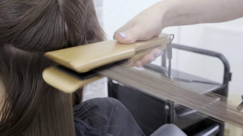 Anvisa proíbe venda de escova progressiva e pastilha de limpeza sem registro no Brasil