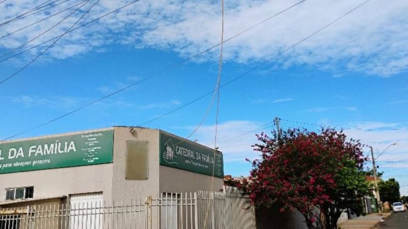 Cabo de energia fica pendurado por mais de 12 horas no setor Cohacol 1 e preocupa moradores em Jataí