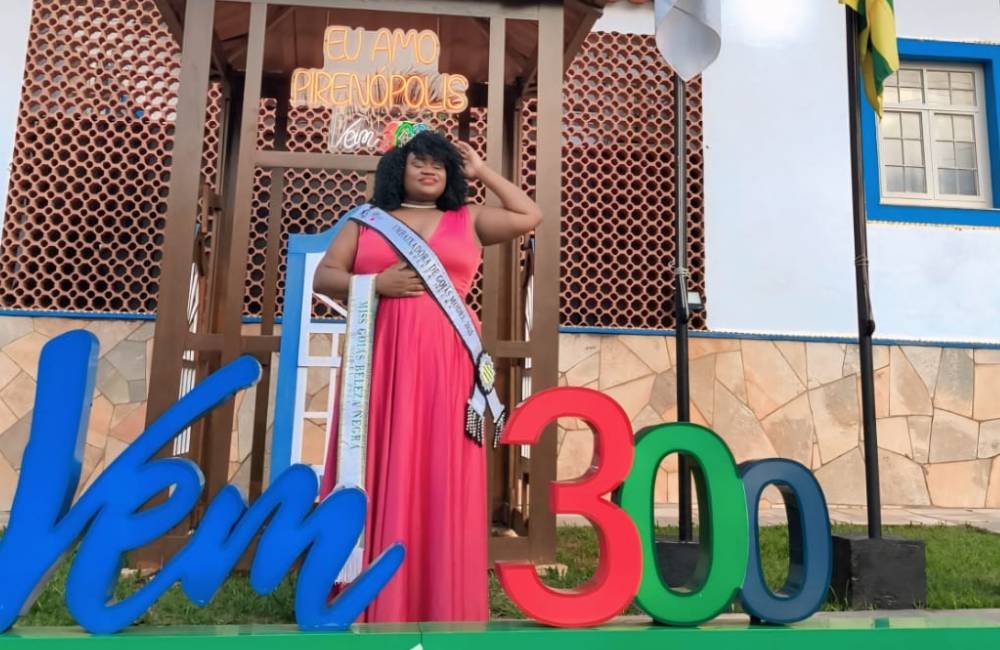 Claudiane Oliveira conquista título de Embaixadora de Goiás Beleza Negra 2025