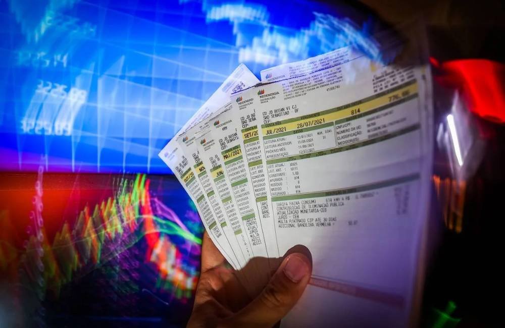 Conta de luz mais cara: Bandeira vermelha em novembro e cobrança extra nas tarifas