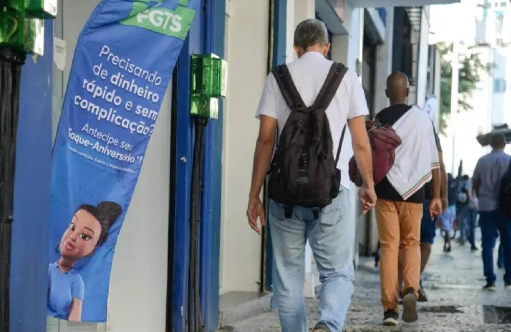 Goiás ultrapassa 2,6 milhões de inadimplentes e lidera novo alerta financeiro