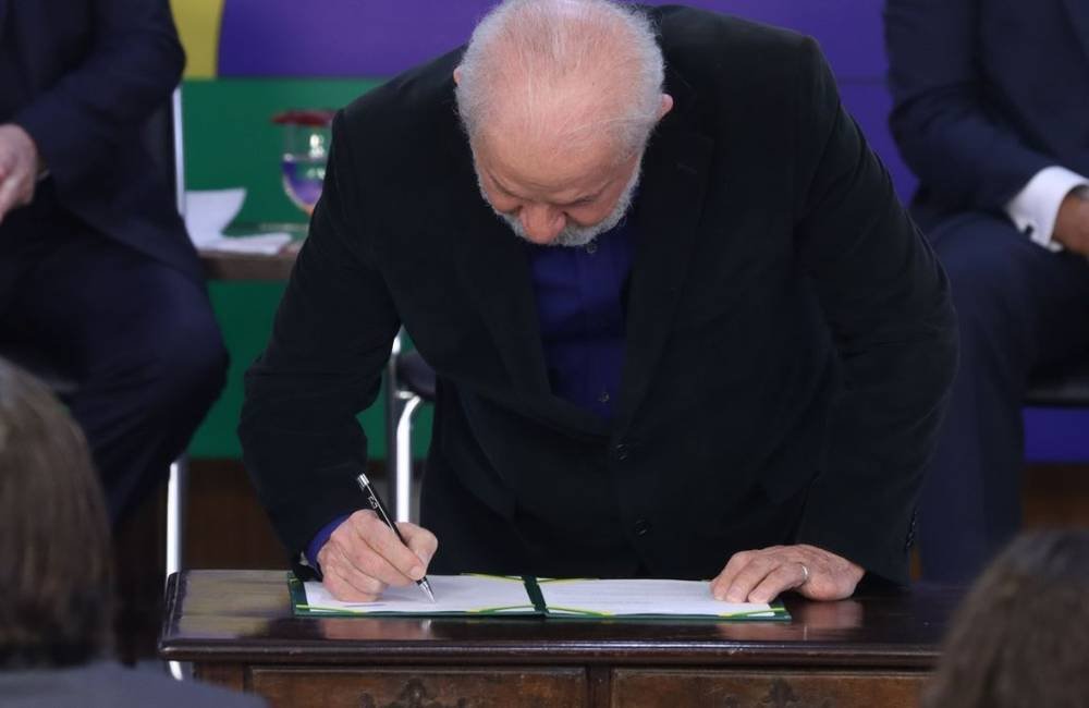 Governo sanciona lei que obriga uso de linguagem simples na comunicação pública em todo o país