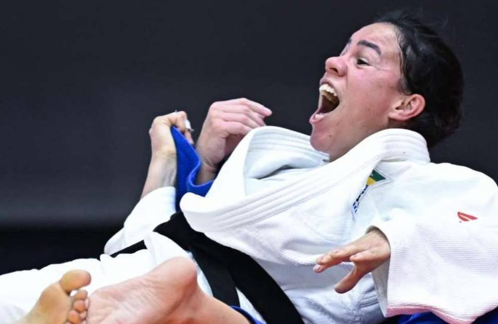 Jataí conquista o ouro no Mundial de Judô Master com vitória da sensei Daryene em Paris