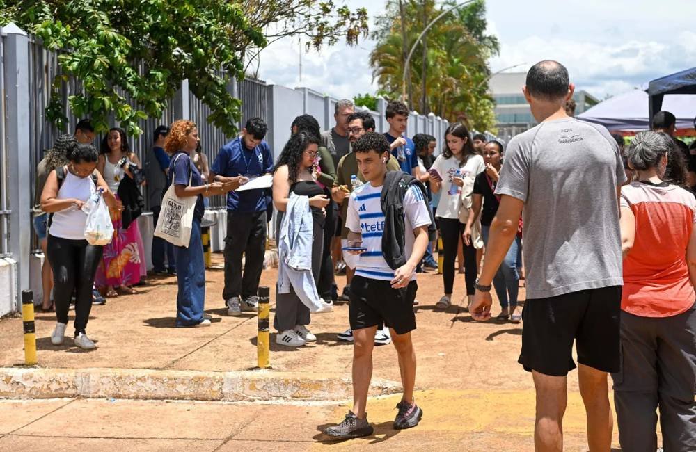 Mais de 3 mil candidatos são eliminados no primeiro dia do Enem