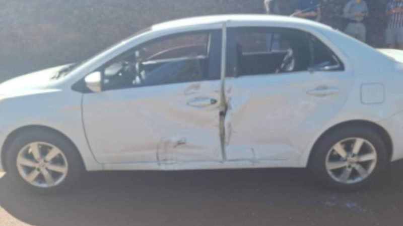 Motociclista avança sinalização e colide com carro no Setor Dom Abel