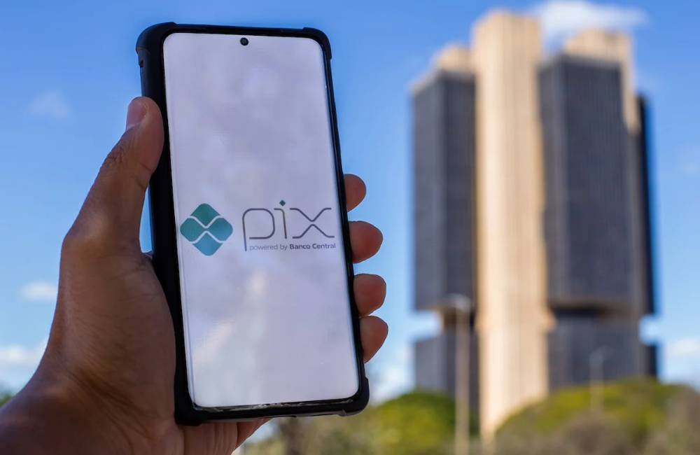 Pix completa 5 anos e consolida liderança como principal meio de pagamento no Brasil