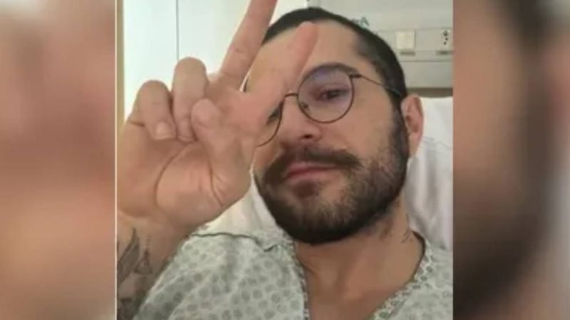 Professor quase morre após infecção bacteriana causada por depilação íntima