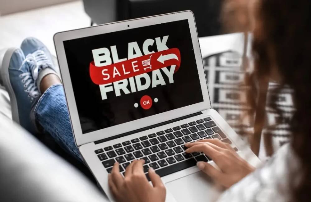 Promoção ou armadilha? Golpe da letra trocada se espalha com a chegada da Black Friday