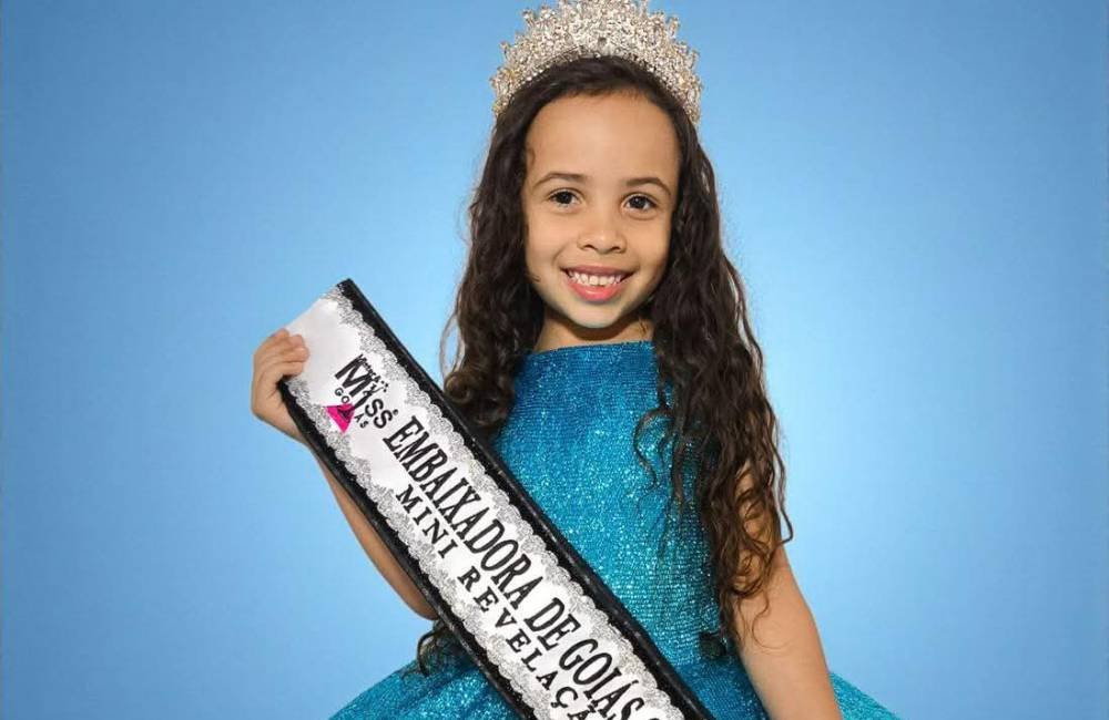 VÍDEO| Jataiense Helena Sobrinho Garcia recebe título de Embaixadora de Goiás Revelação em noite histórica do Miss Goiás