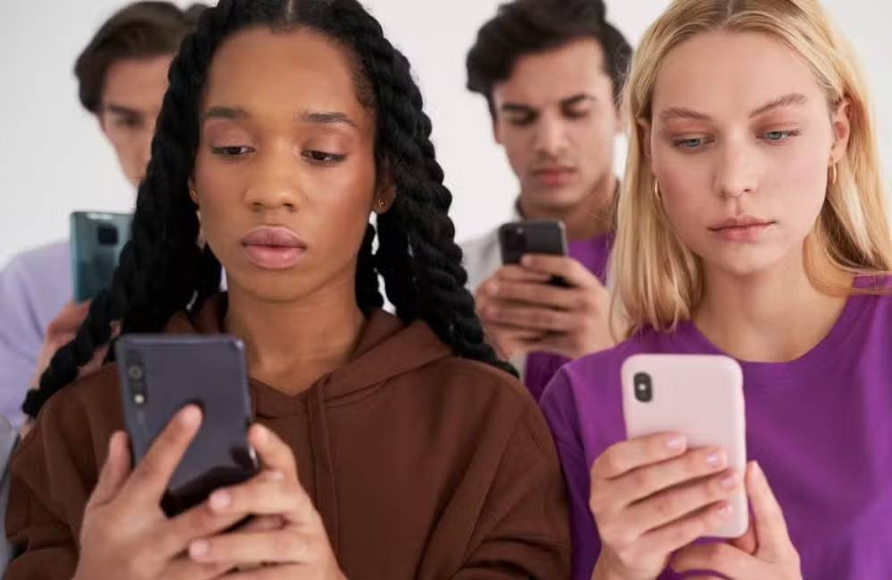 Viciado no celular? 3 passos da neurociência para quebrar o ciclo vicioso