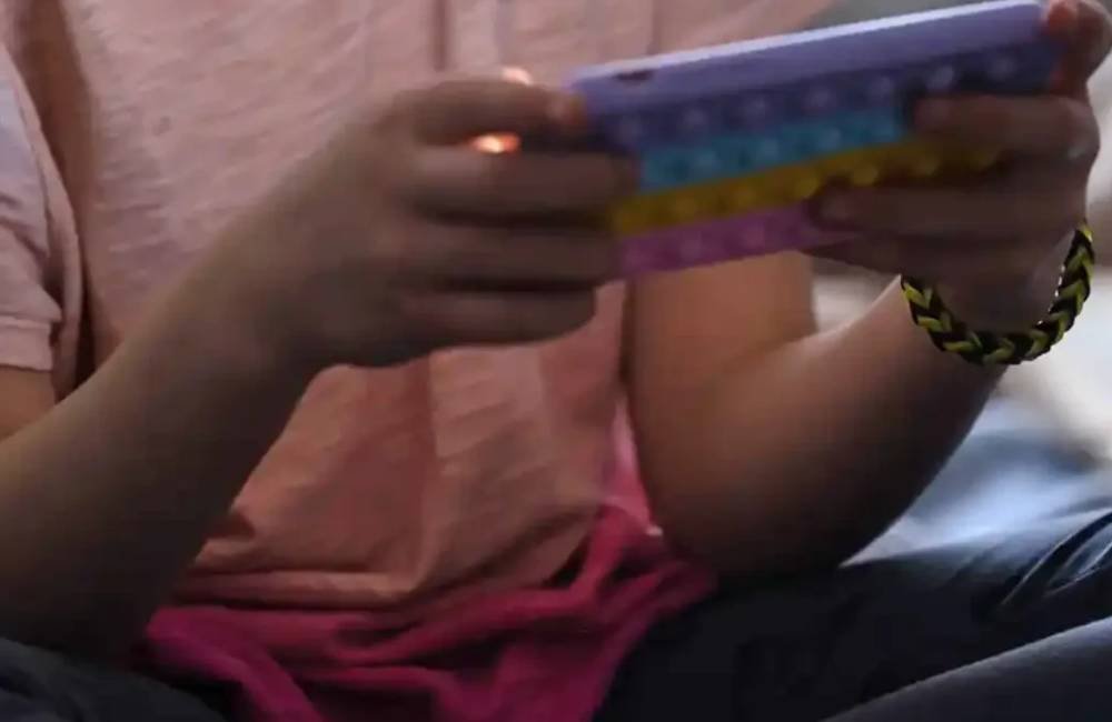 Aplicativo “invisível” vira arma de criminosos para aliciar crianças em Goiás