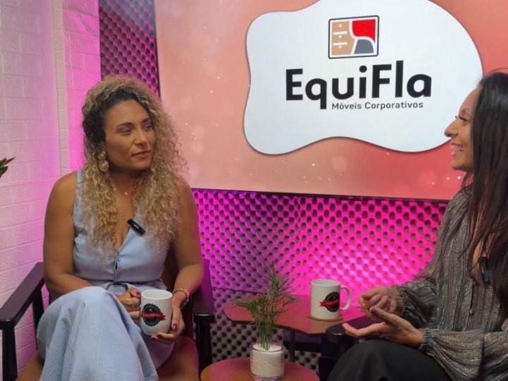 Assista agora: Juliana Sardinha no #CaféComEla — A força de recomeçar e transformar caminhos | Tp.10ª Ep.02
